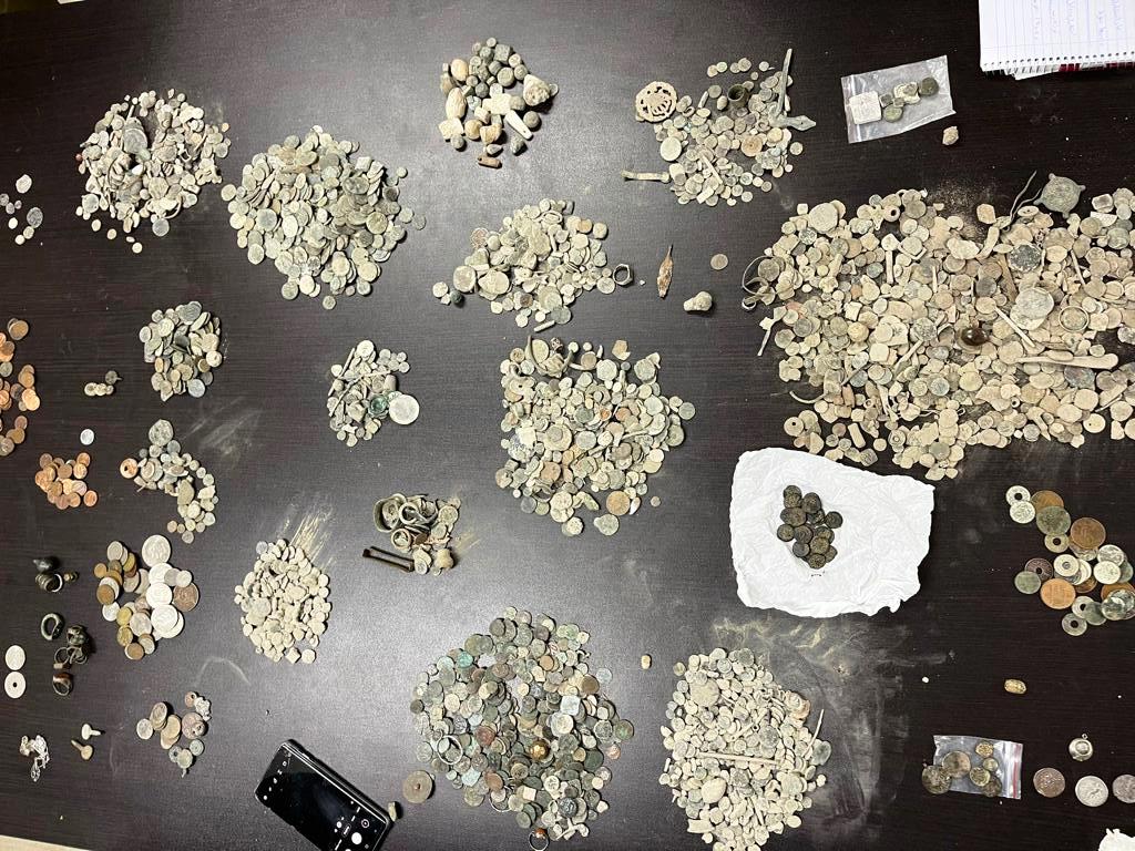 IDF Apprehends Arab Archeological Artifacts Bandit In Shechem Area ...